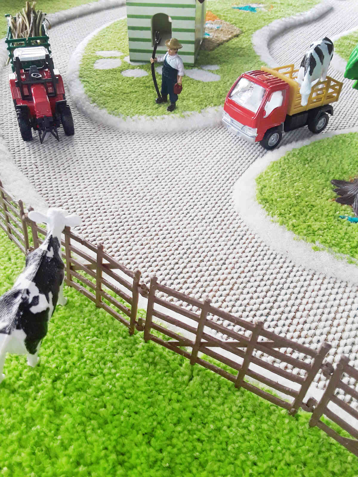 IVI 3D Play Carpet, Farm Design