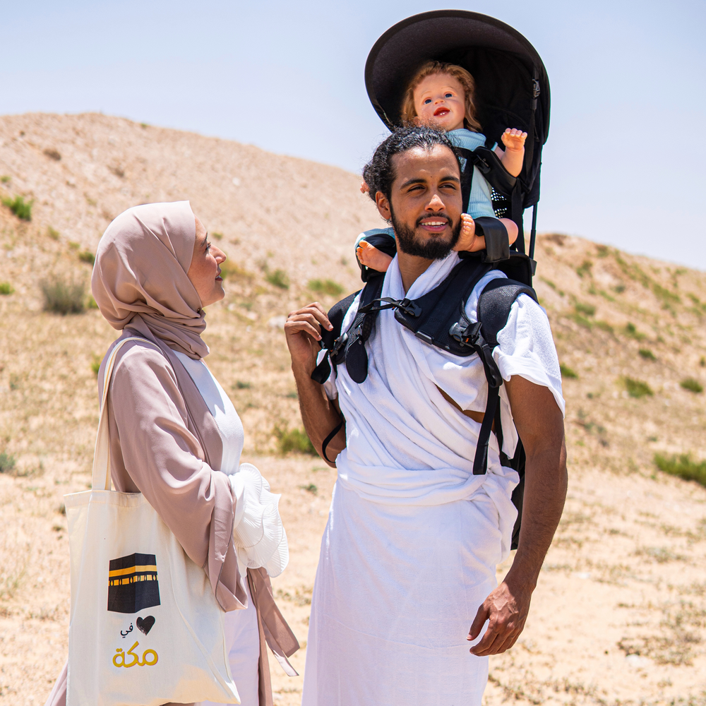 Child shoulder carrier sales